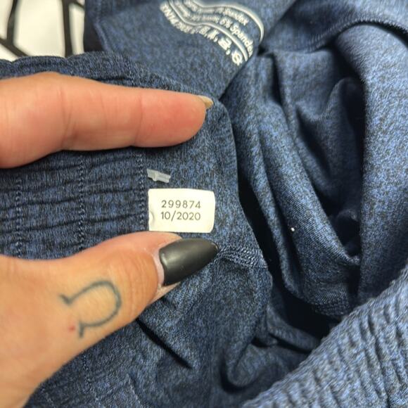 Outdoor Voices Cloudknit Slim Sweatpants size medium in navy - Picture 6 of 7